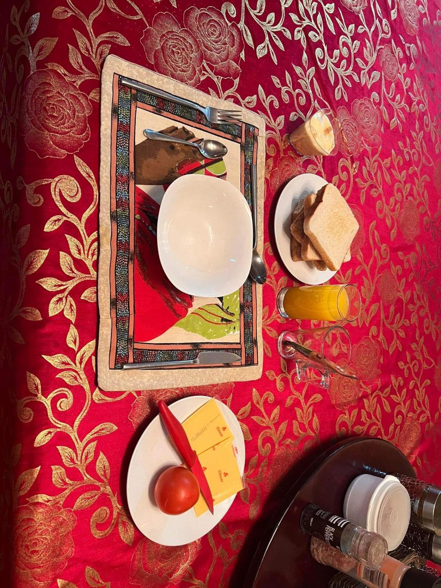 2 Op Terblanche Guesthouse 博克斯堡 外观 照片