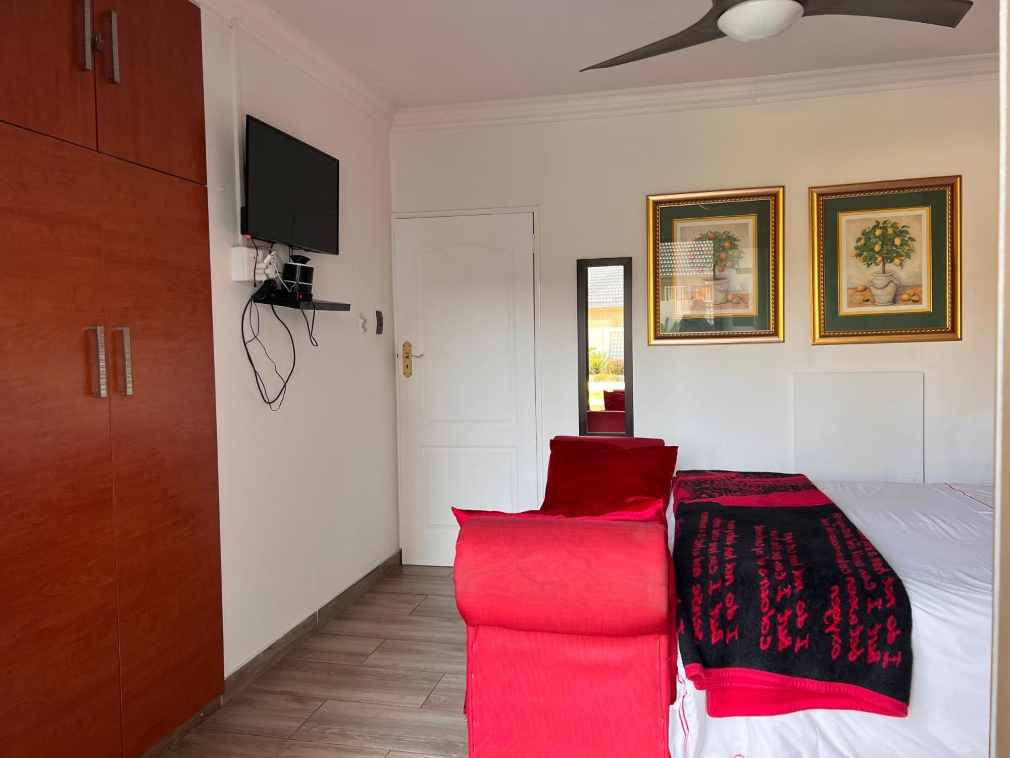 2 Op Terblanche Guesthouse 博克斯堡 外观 照片