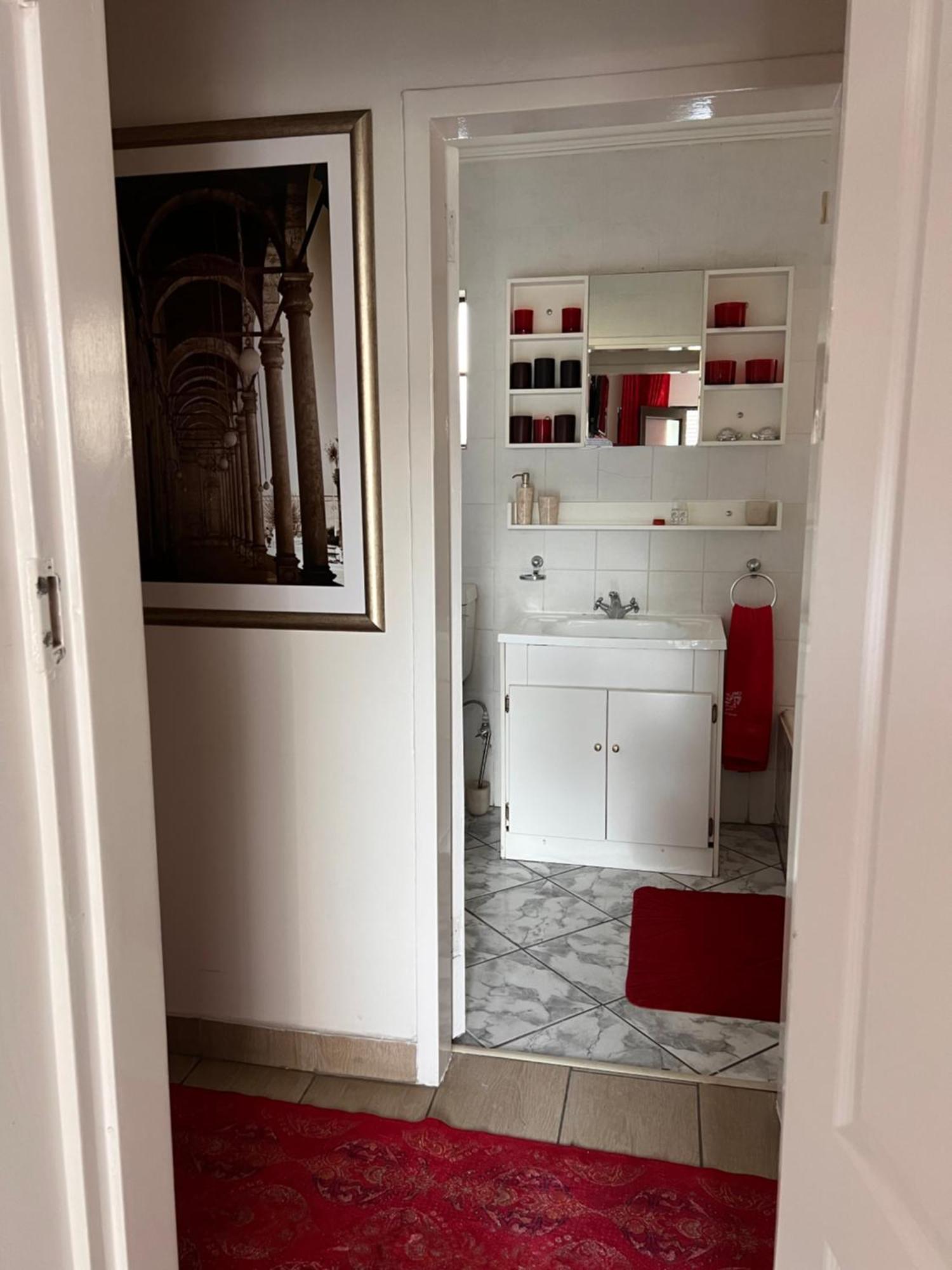2 Op Terblanche Guesthouse 博克斯堡 外观 照片