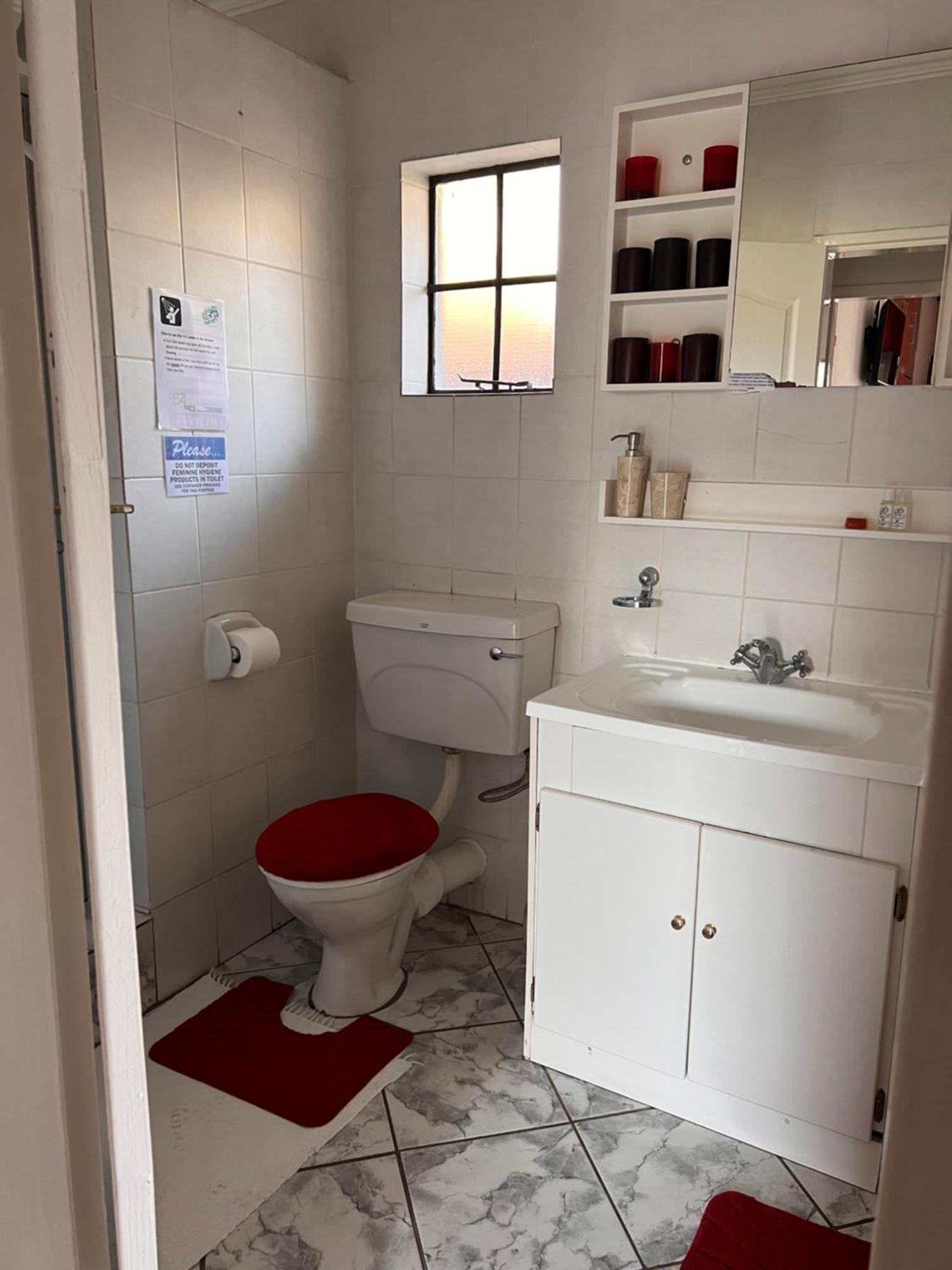 2 Op Terblanche Guesthouse 博克斯堡 外观 照片