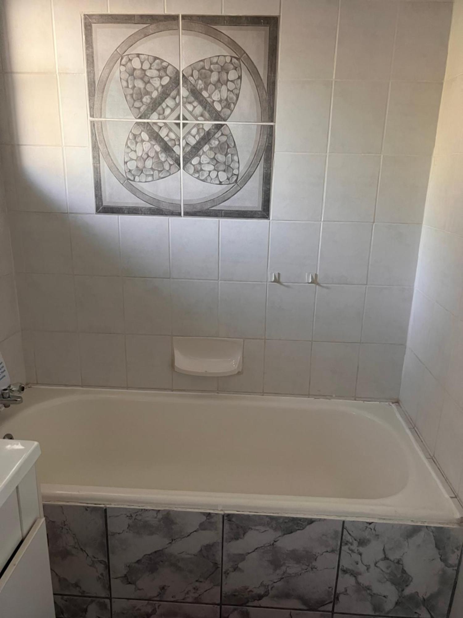 2 Op Terblanche Guesthouse 博克斯堡 外观 照片