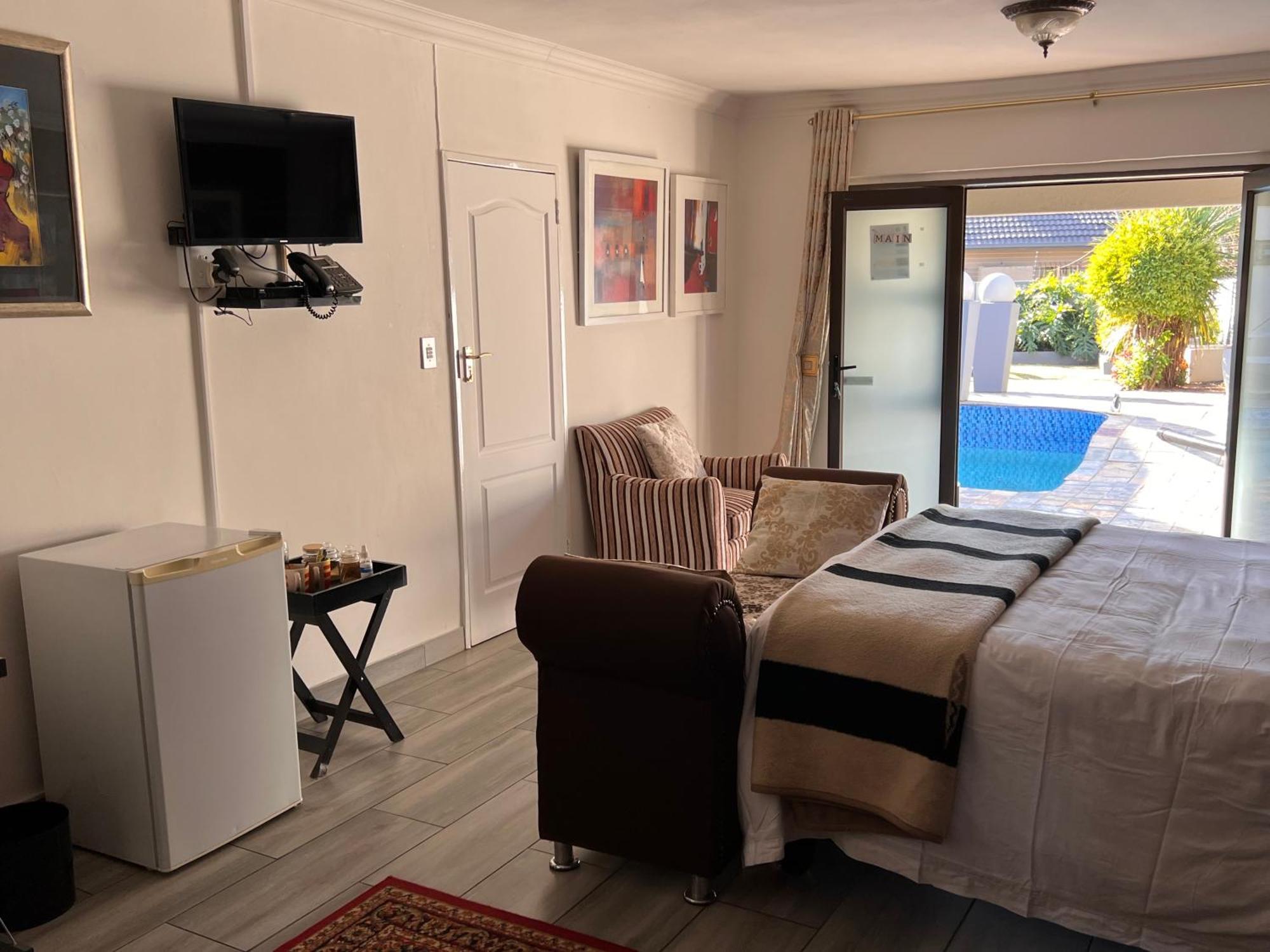 2 Op Terblanche Guesthouse 博克斯堡 外观 照片
